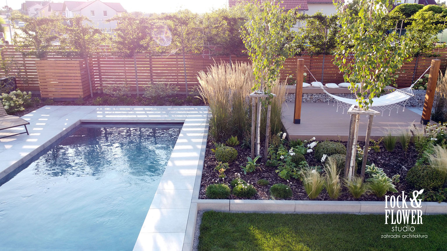 ogród łączonych materiałów