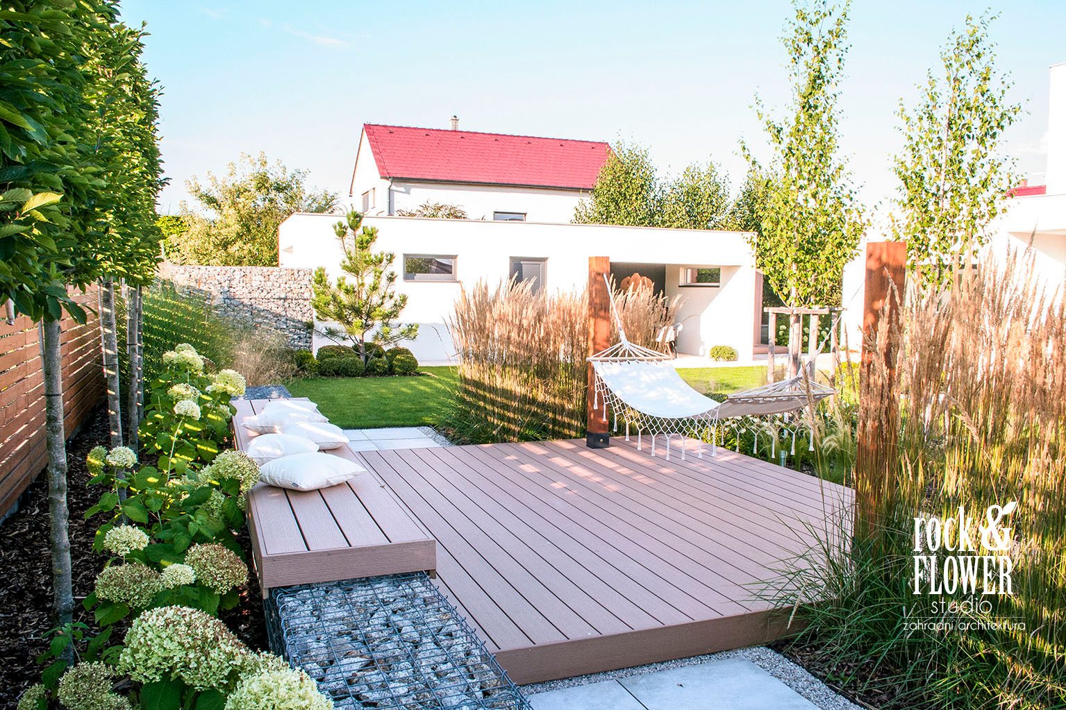 ogród łączonych materiałów